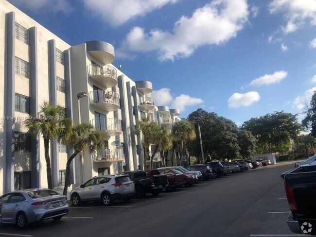Building Photo - 2601 NW 56th Ave Unit 105 Rental