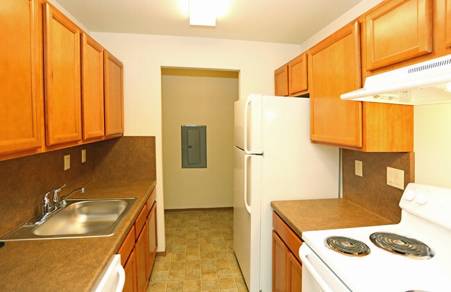 Photo - Seven Oaks Apartments