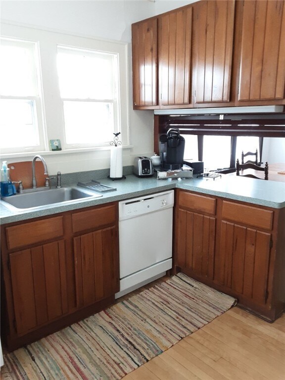 Photo - 98 Charlotte St