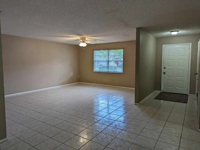 Photo - 3 Bedroom Home in Quiet Rockledge Suburb