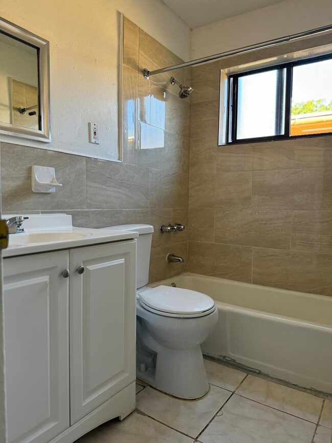 Photo - 1232 NE 136th Terrace