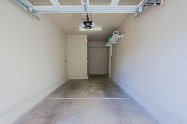 Photo - 2402 E 5th St