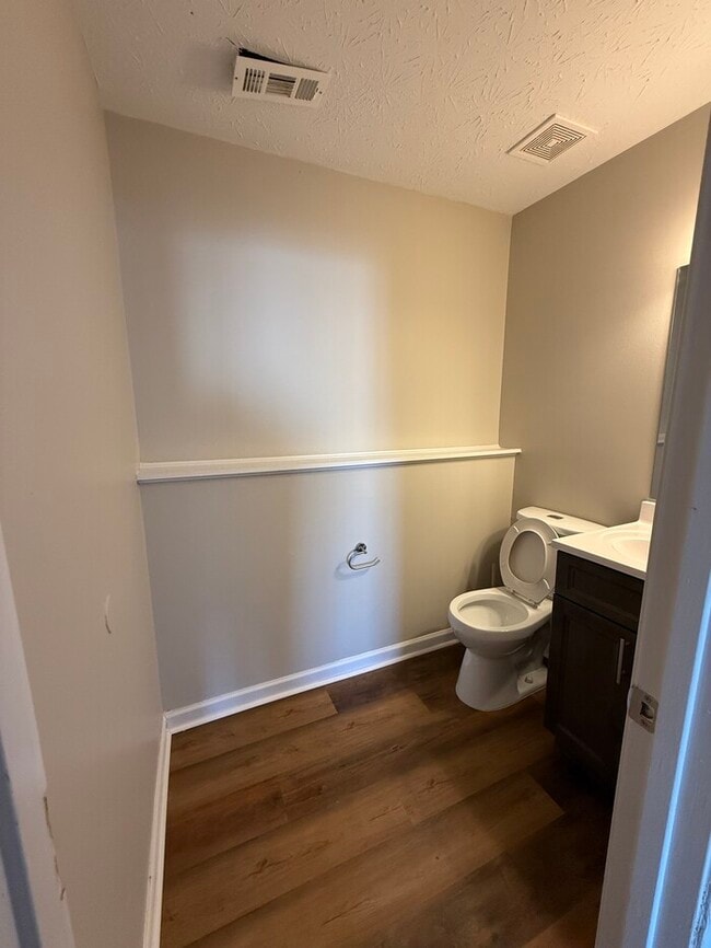 Photo - 2 Bedroom Townhome is Covington!