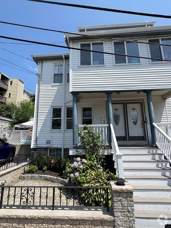 Building Photo - 10 Laurel Terrace Rental