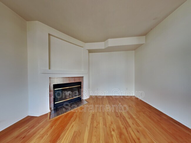 Photo - 334 Coventry Cir