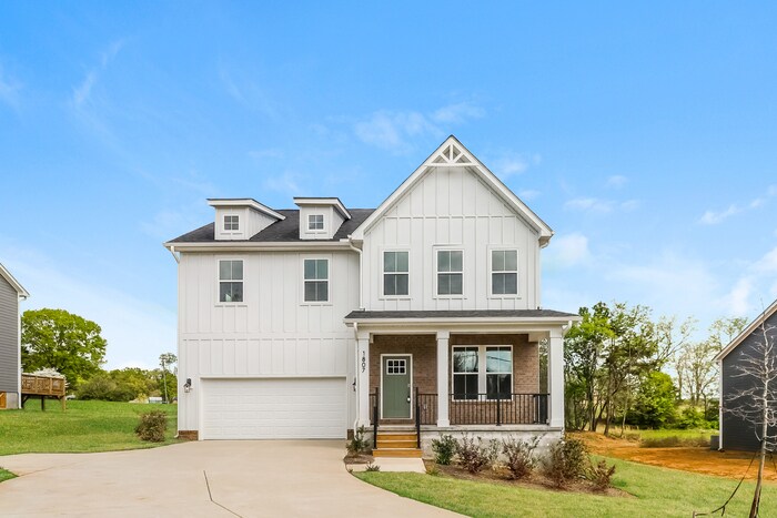 Photo - 1807 Country Club Rd