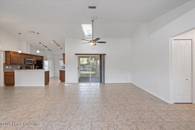 Photo - 816 Hunters Creek Dr