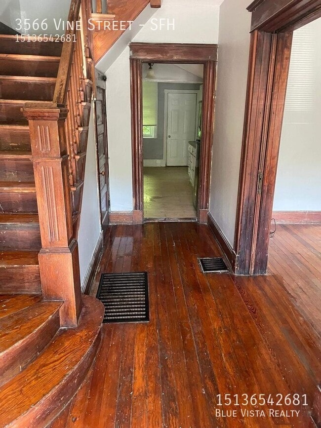 Photo - 3566 Vine St