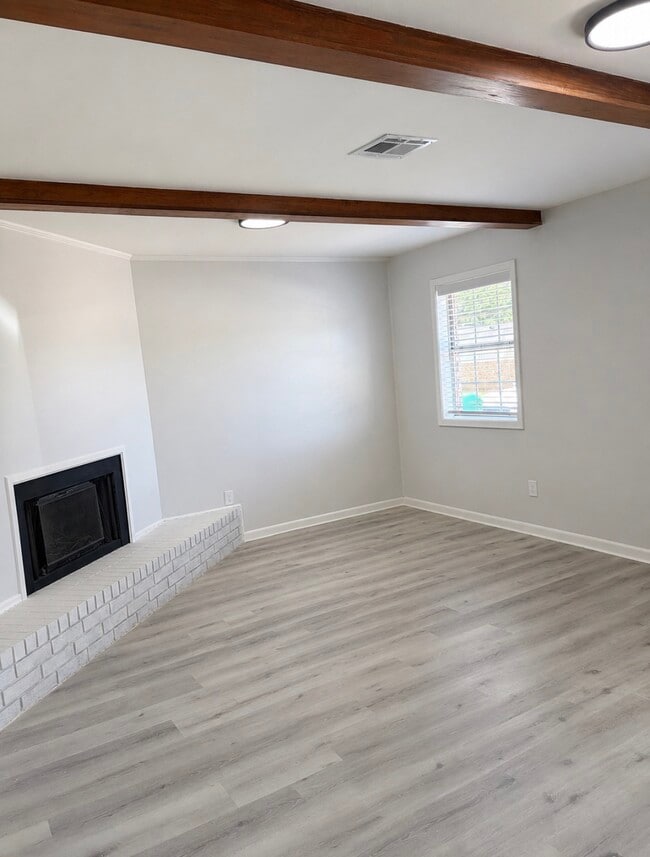 Photo - 133 Westridge Dr Unit D