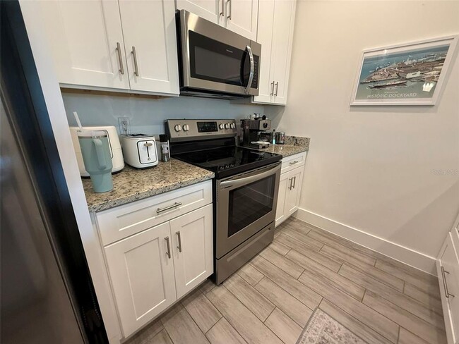 Photo - 2301 Magdalina Dr