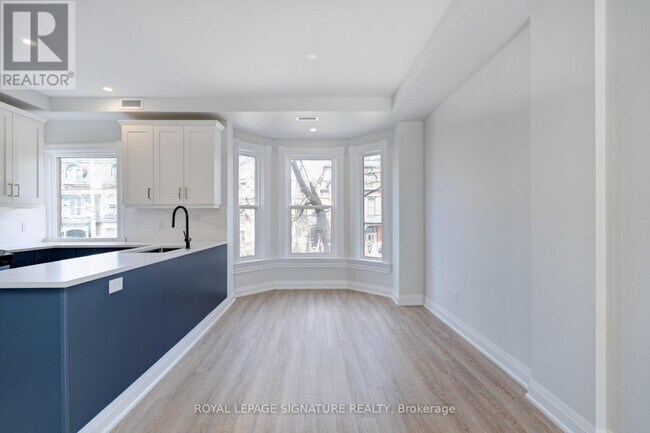 Photo - 225 Carlton St.