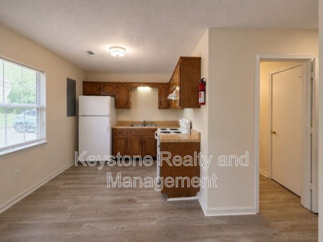 1375 Thompsonville Ln Unit 18