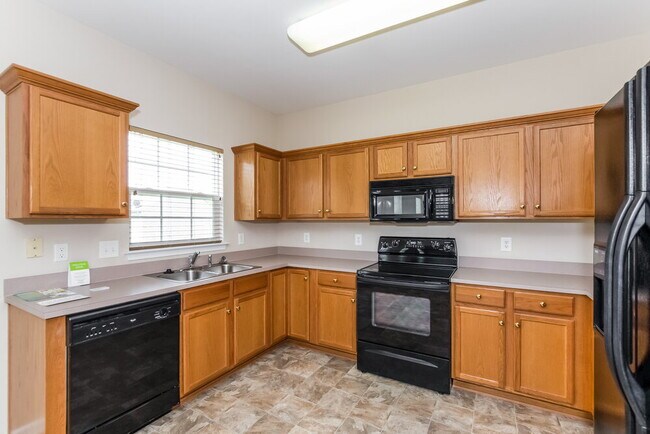 Photo - 1146 Danbrook Dr