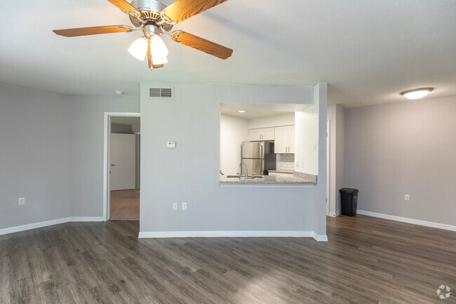 1BR, 1BA - 650SF - 14555 Bruce B Downs Blvd Tampa, FL 33613