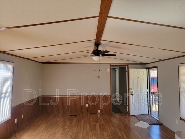 922 Palmer Ct