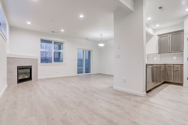 Photo - Modern Living in the Heart of Ridgefield: Quartz Finishes & Open-Concept Charm
