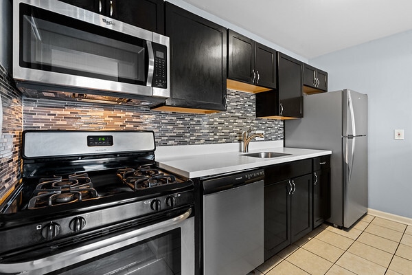 Building Photo - 2908 Kings Chapel Rd Unit 12