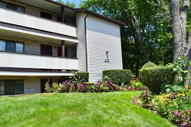 Departamento - Kenmore Apartments and Townhomes