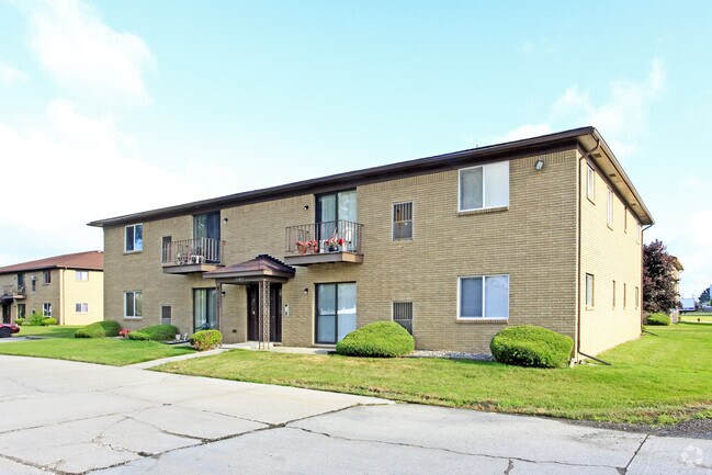 Photo - 16202 E 12 Mile Rd Apartments