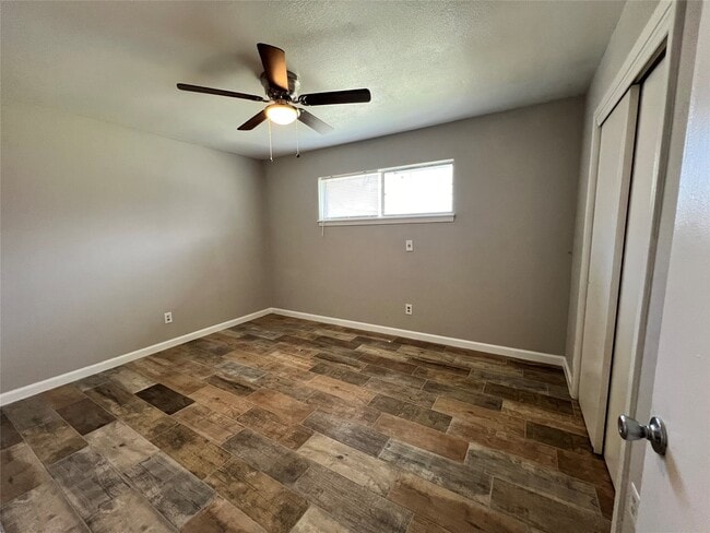 Building Photo - 8713 Peachtree St