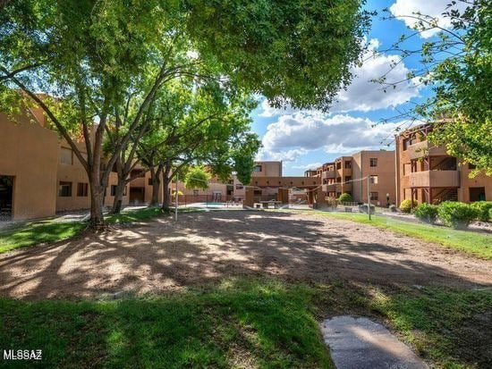 Volleyball net area close to unit - 1810 E Blacklidge Dr Unidad 105