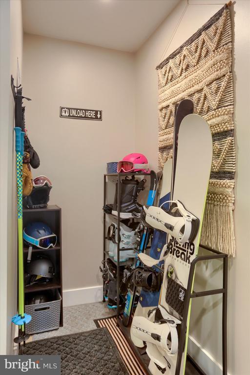 Photo - 1365 Roundtop Rd