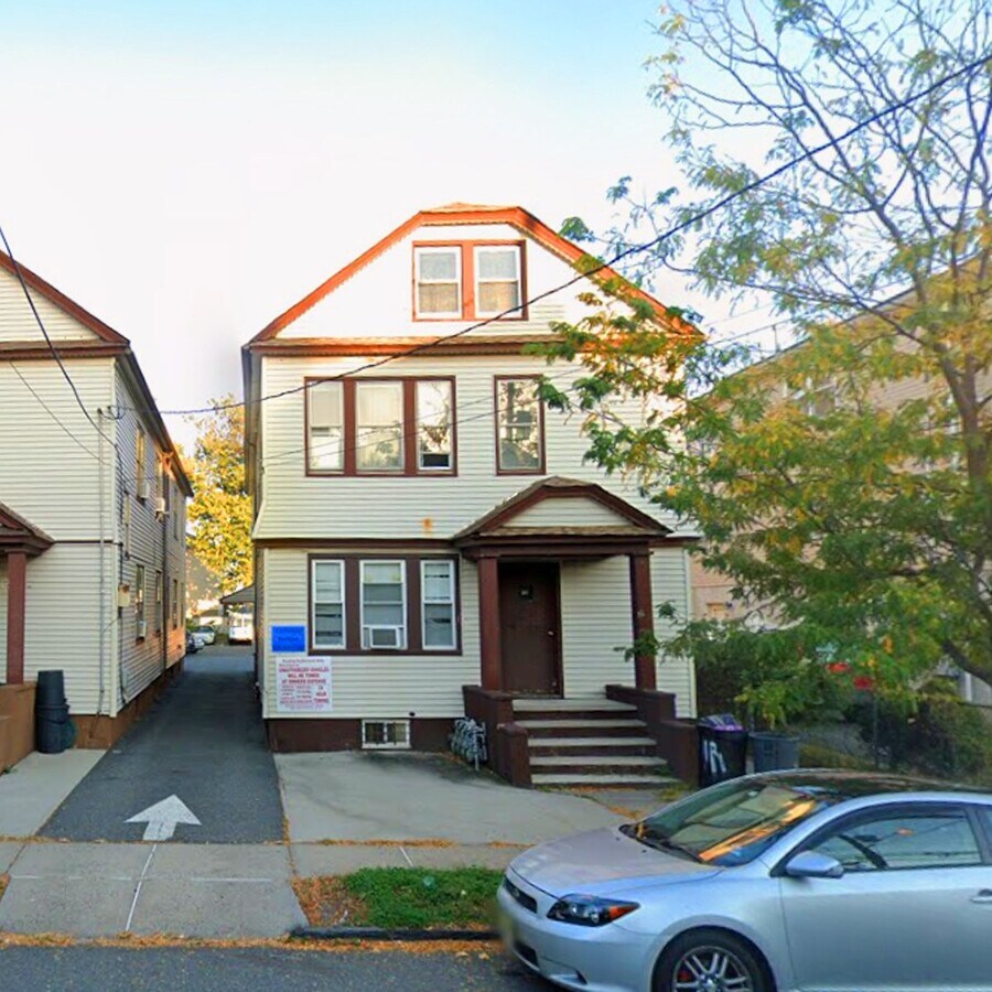 Photo - 644 Maple Ave Unidad 1