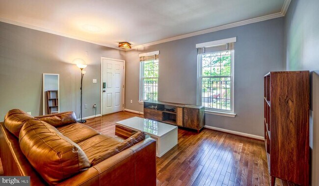 Photo - 702 Norfolk Ln