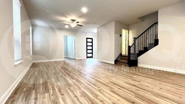 Photo - 628 Ansley Wy