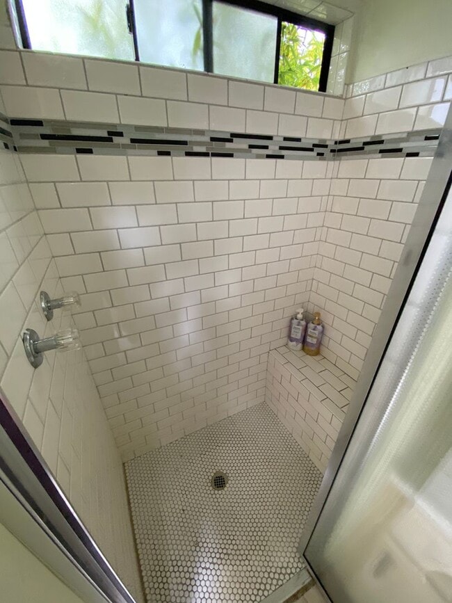 92-1536-1536 Luau Dr Unit B
