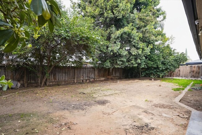 Photo - 4115 N Briarwood Ave