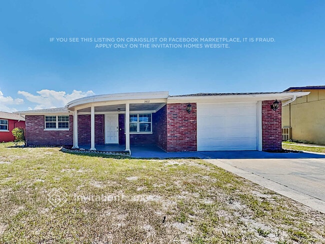 Building Photo - 3402 Eisenhower Dr