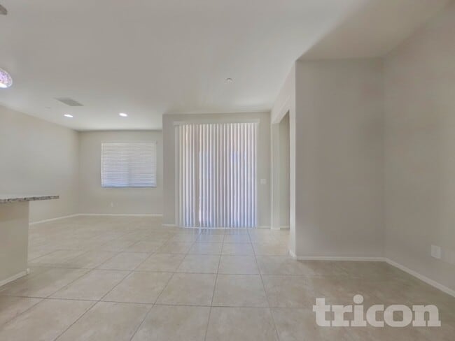 Photo - 21195 W Palm Ln