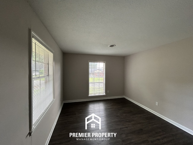 Photo - Charming 3BR/2BA Horn Lake Home | Hardwood Floors, 2-Car Garage & Fenced Yard