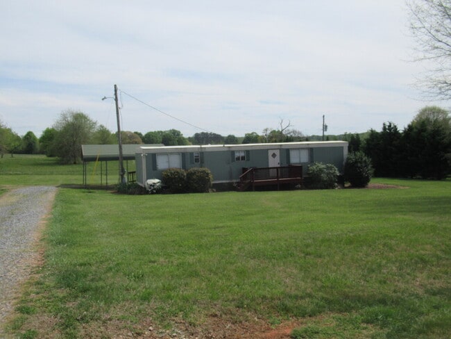 Building Photo - Cozy 2-Bedroom Home for Lease in Western Lincoln County – Move-In Ready!