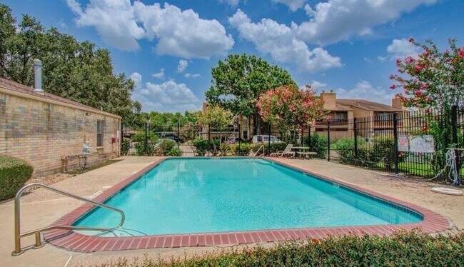 Photo - 10555 Turtlewood Ct Unit 2104