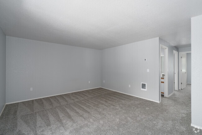 2BR, 1BA - 832SF - Living Room