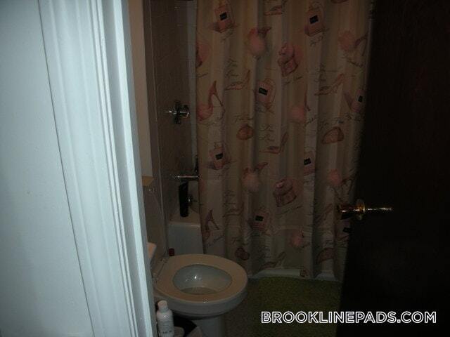 Photo - 1077 Beacon St Unidad 10