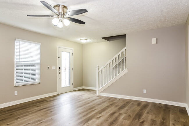 Photo - 433 Furman St