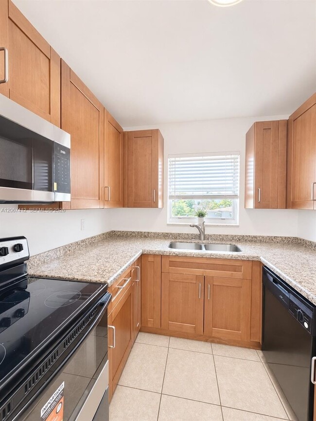 Photo - 2521 Pierce St Unit 10