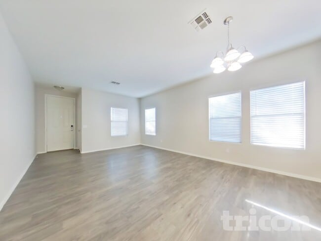 15409 W Cameron Dr