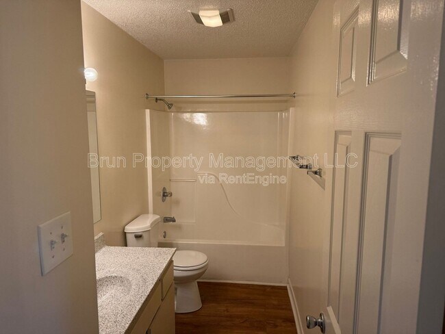 Photo - 1105 W Parkway Ave Unidad 20