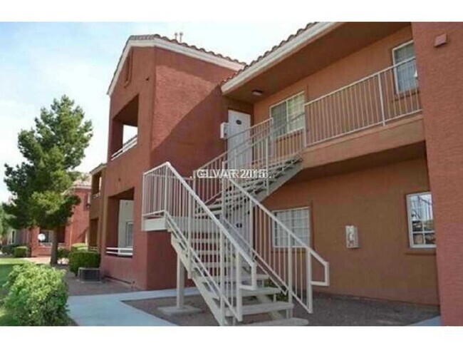 Building Photo - HCVP CONSIDERED!!  EXCELLENT CONDO IN GATE...