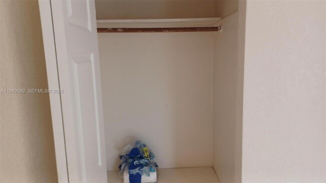 Photo - 1200 NE 110th St Unidad 1