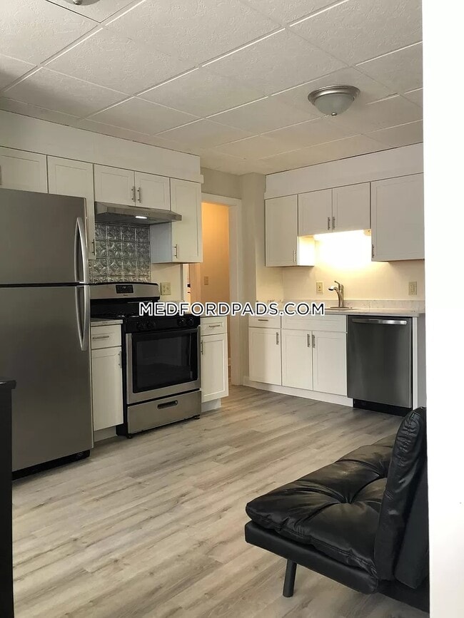 Photo - 77 Lyman Ave Unit 2