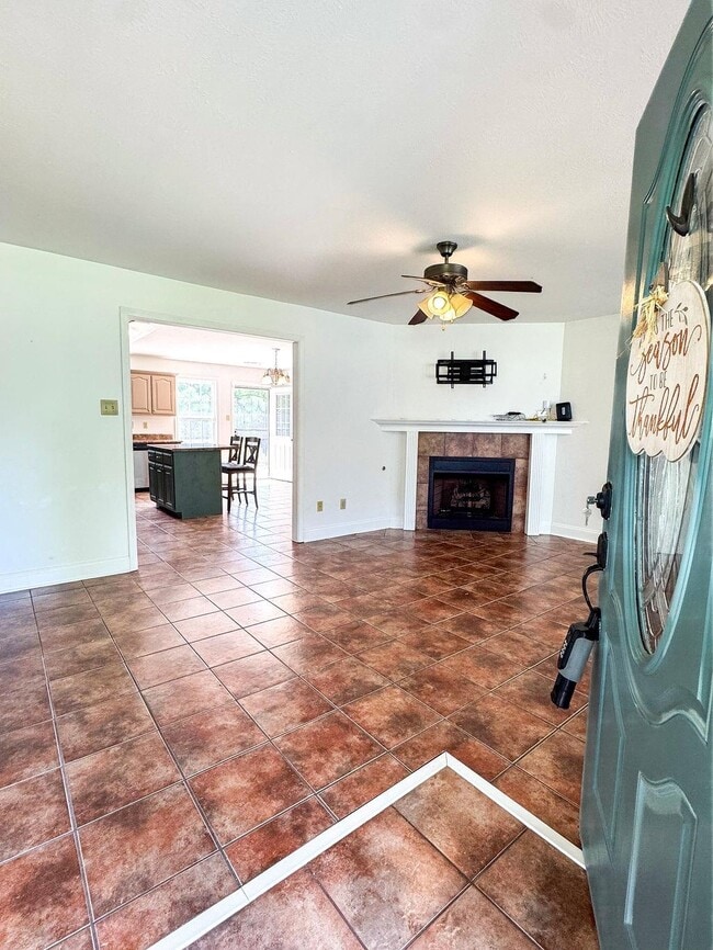 Photo - 82 Wilkinsville Rd