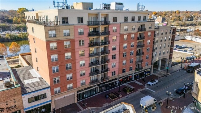 Building Photo - 50 S Grove Ave Unit 301