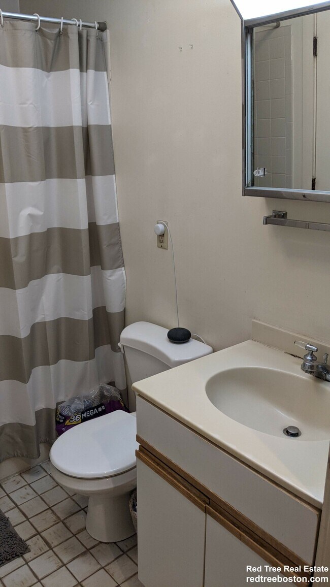 Photo - 29 Brainerd Rd Unidad 203