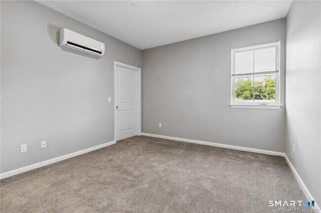 10 Steele Blvd Unit 204