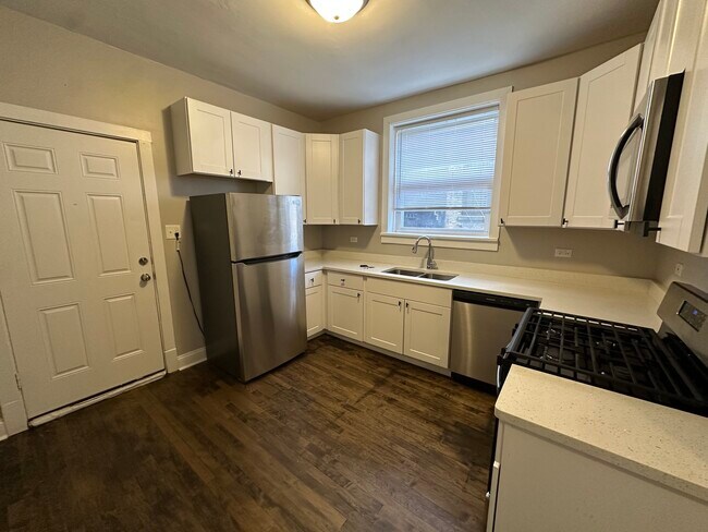 Photo - 6343 N Claremont Ave